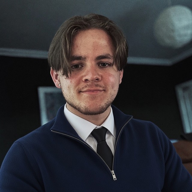 Diego Heynneman, Founder & Developer of SiliconKinect
